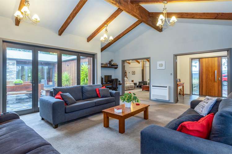 18 River Road Elgin_15