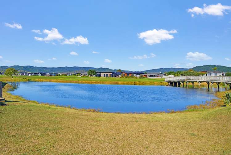 102 The Fairway Matarangi_3