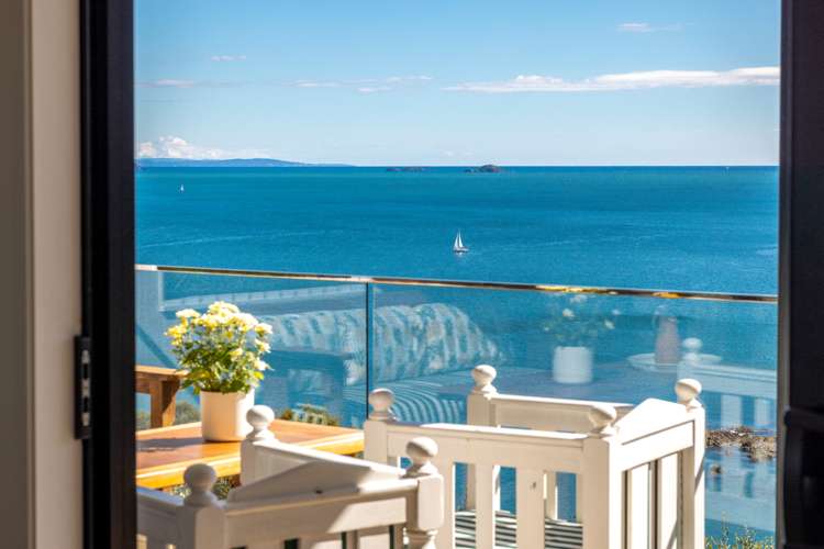 67 Queens Drive Oneroa_1