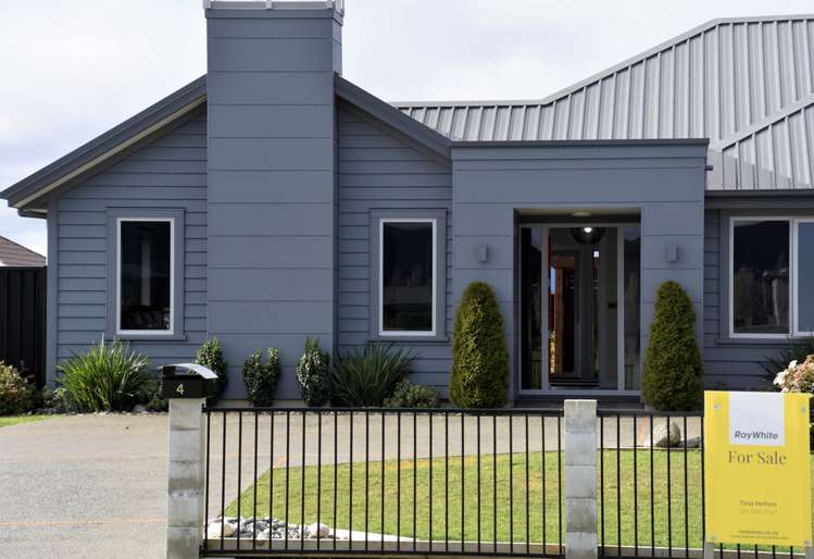 4 Rodeo Drive Te Anau_0