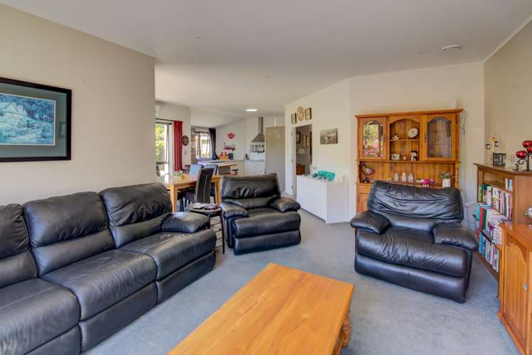 5 Ranui Terrace Tawa_5