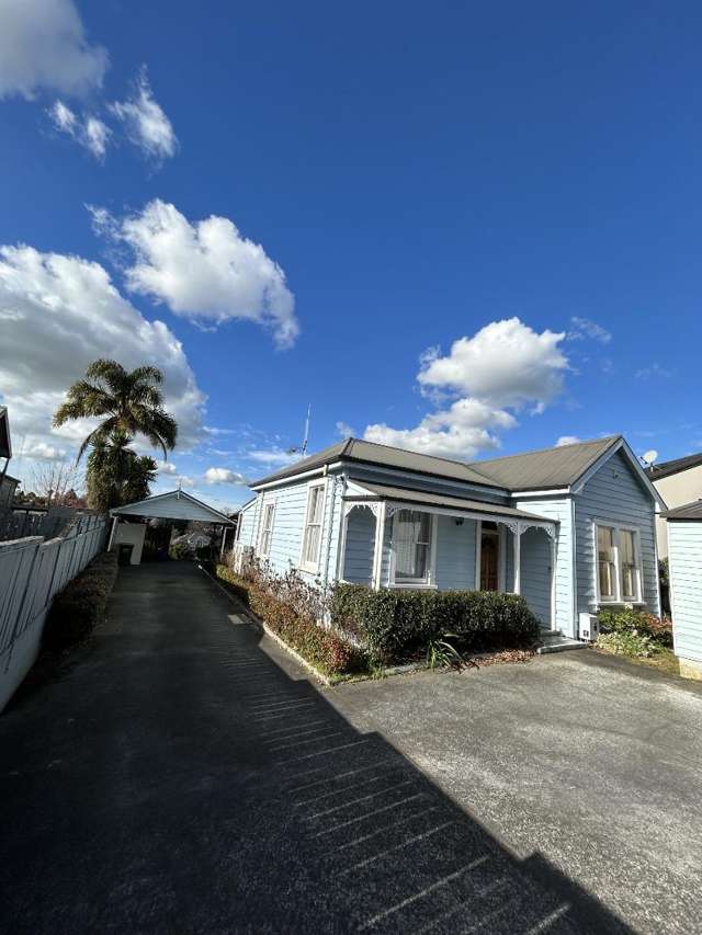 1188 Victoria Street 3295_3