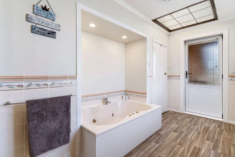 13 Crossleigh Crescent Balclutha_12