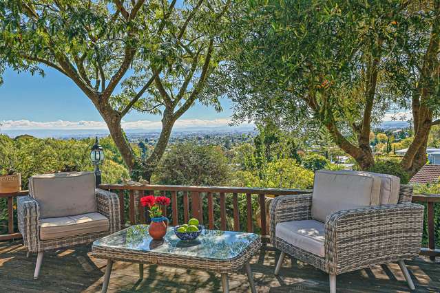 Views and Garaging Galore!