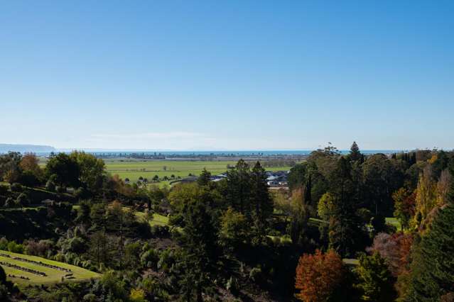 Elevated Location, Stunning Views, Your Dream Home