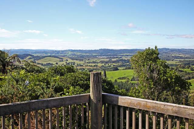 501 Redoubt Road Flat Bush_2