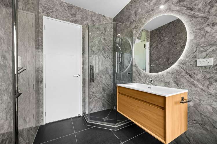 21 Tuwai Crescent Opaheke_13