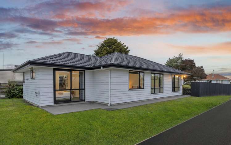 72 Bower Avenue_0