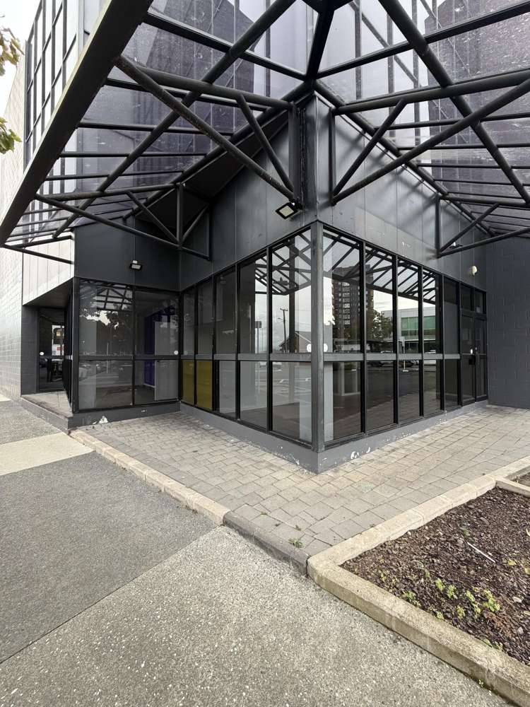 GF/3053 Great North Road New Lynn_9