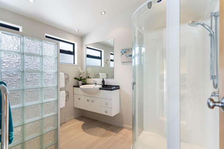 210 Linton Crescent Whangamata_13