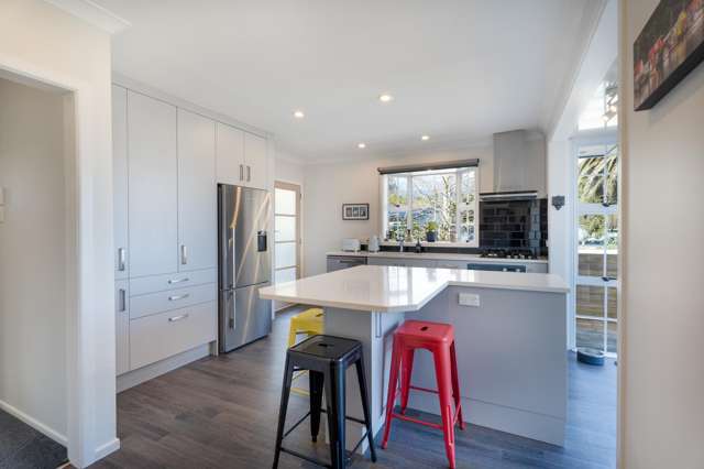 18 Akatarawa Road Brown Owl_3