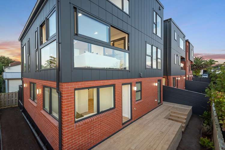16C Egremont Street Belmont_22