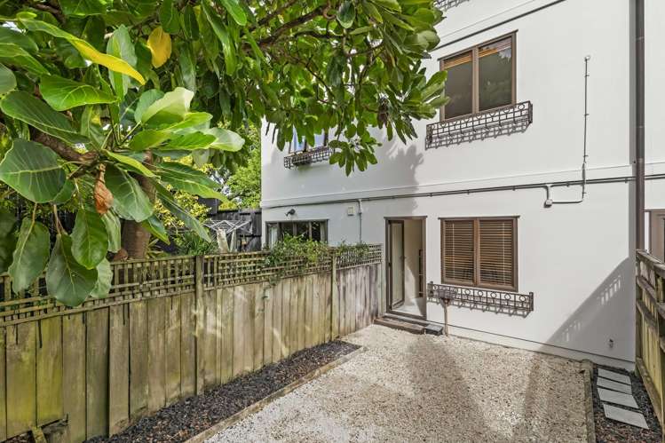 2/25 Rossmay Terrace Kingsland_14