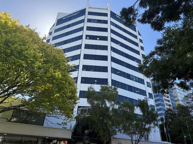 Ideal Fringe CBD Office x 2
