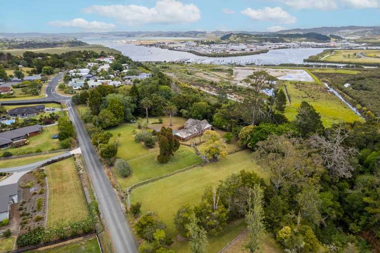 3 Mackesy Road Parahaki_39