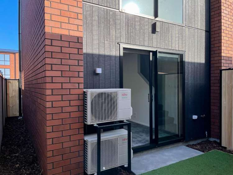 14/7 Spencer Street Addington_17