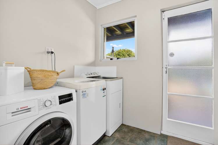 27 Gulf Crest Bucklands Beach_37