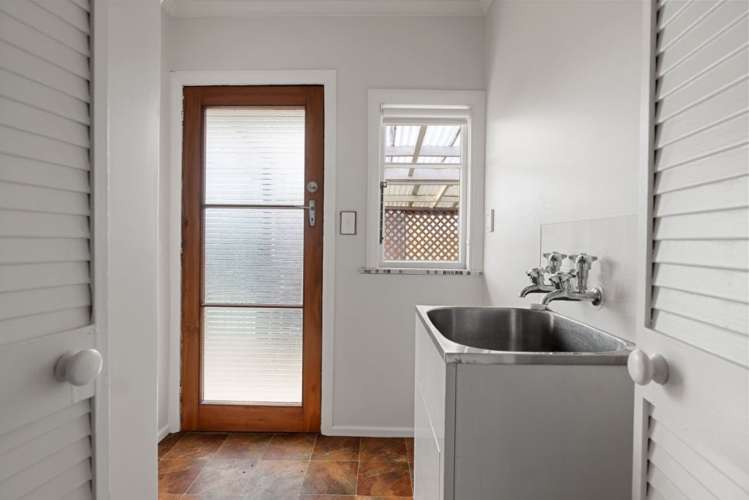 11 Polstead Road Stoke_14