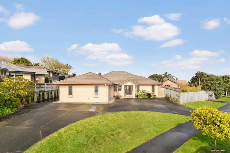11 Ripple Grove Waiuku_14