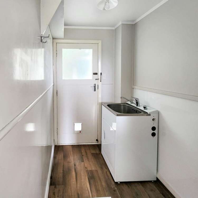 22 Devon Crescent 10985_7