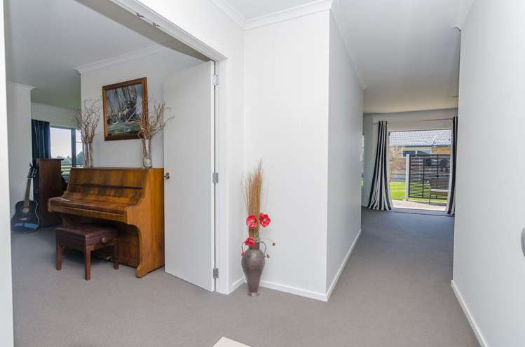 57 Solway Crescent Solway_6