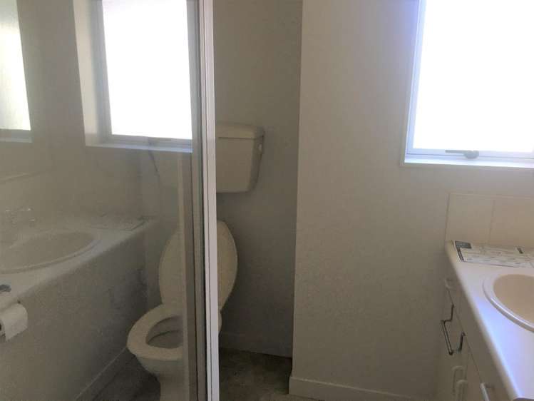 27 Abbotsford Street 3295_8