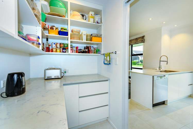 28 Veuve Drive Lincoln_13