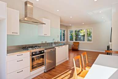 683 New North Road_2