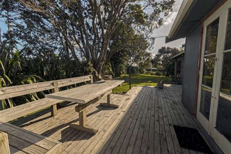 5 Coster Road Muriwai_14