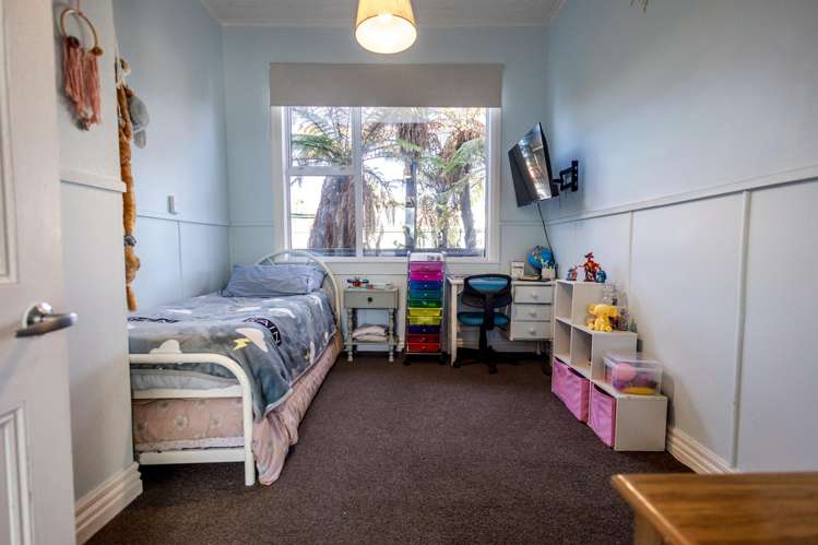 150 Stafford Street Hokitika_13