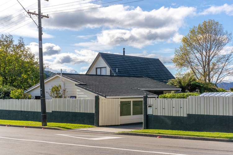 1 Beach Road Waikawa_16