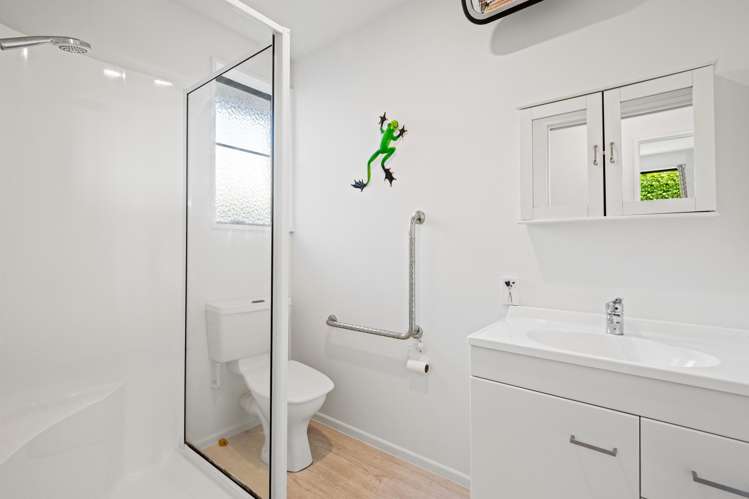 2/20 Kirsten Place Parklands_14