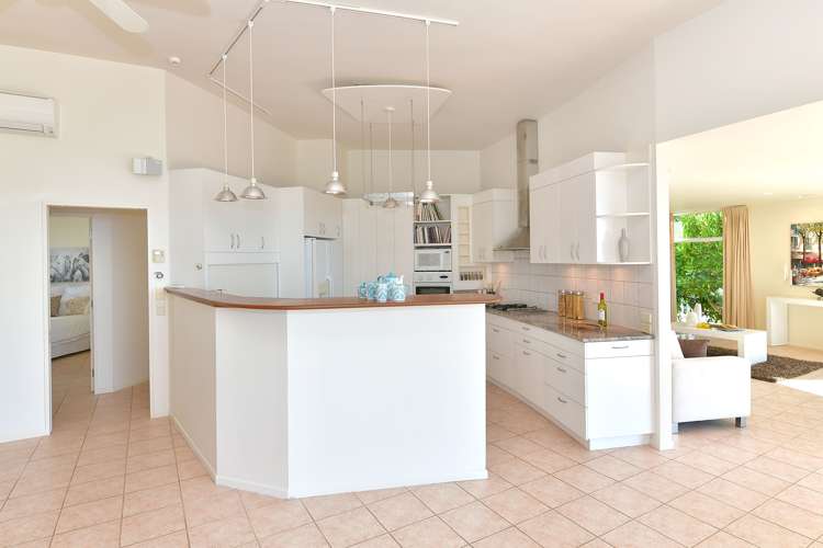 20 Pacific Parade Army Bay_11