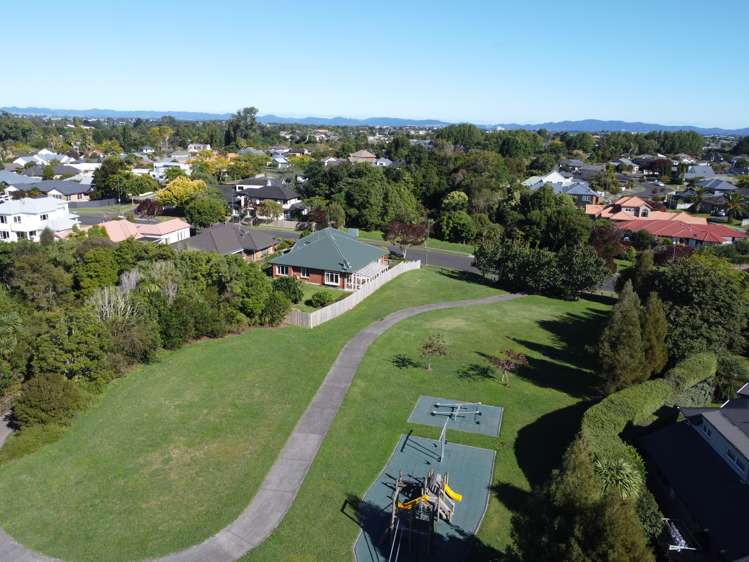 34 Huntington Drive Huntington_43