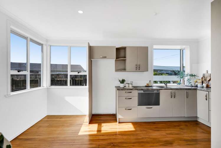 7 Hulke Crescent Bell Block_5