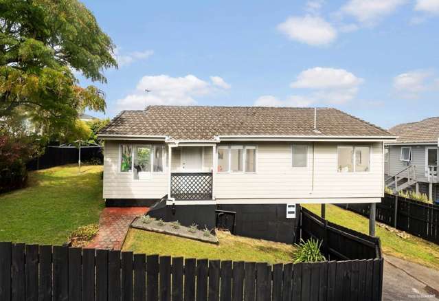 3 BEDROOM HOME IN MT ALBERT