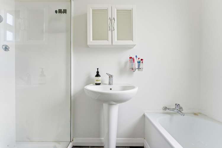 124 Anzac Parade Whanganui East_11