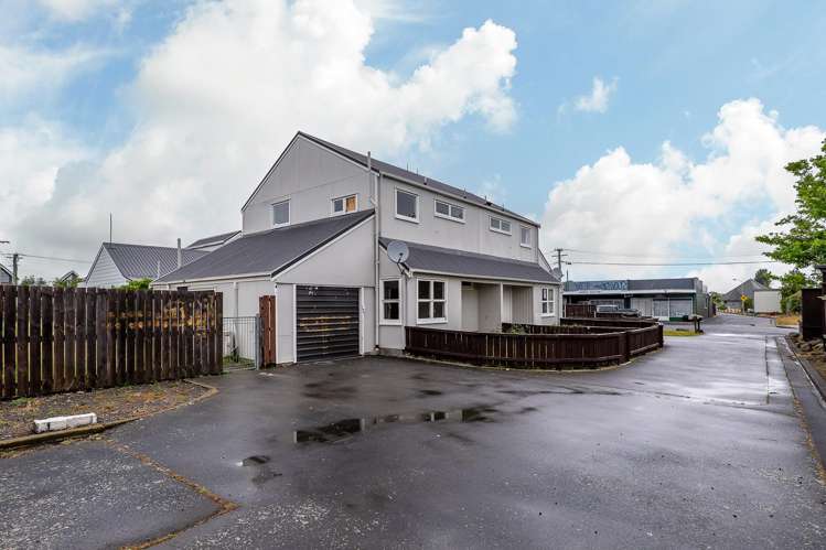 1 and 2/51 Portsmouth Street and 1 and 2/73 Hampshire Street Aranui_8