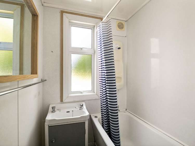 13 Northumberland Street North East Valley_19