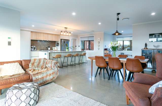 43 Seachange Drive Leamington_3