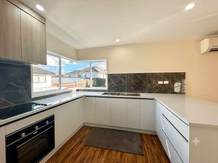 2/32 Plunket Avenue Papatoetoe_7