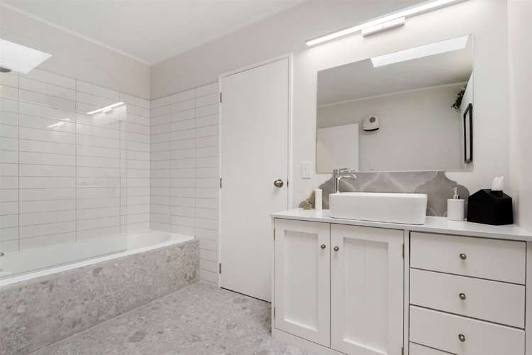 3 La Roche Place Northcote_17