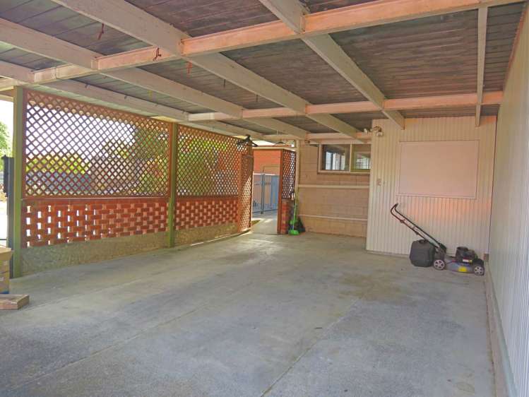 26 Dennis Avenue Hillpark_2