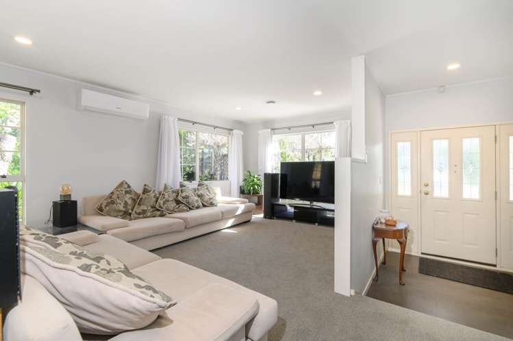 6 Godwin Court Unsworth Heights_19