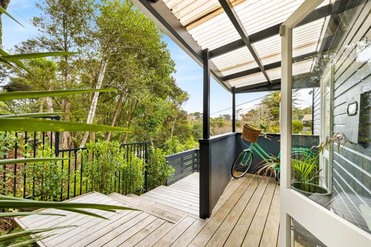 19 Laingholm Drive Laingholm_1