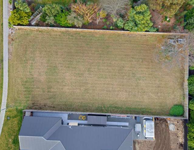 An Offering on the Clearing - 1372sqm
