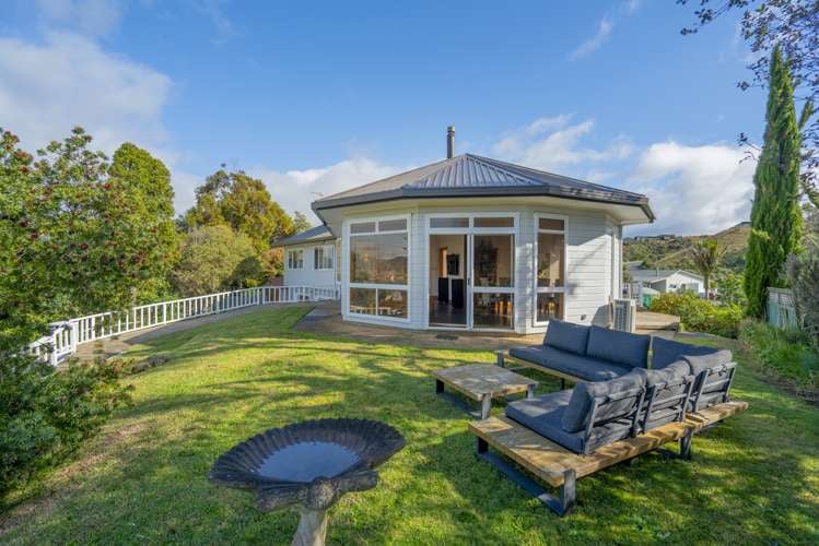 289 Main Road Tairua_10