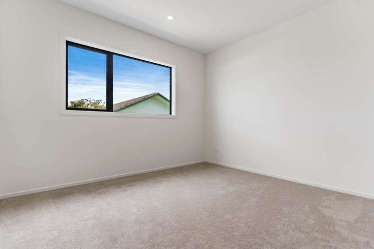 12B Italia Grove Mt Wellington_12