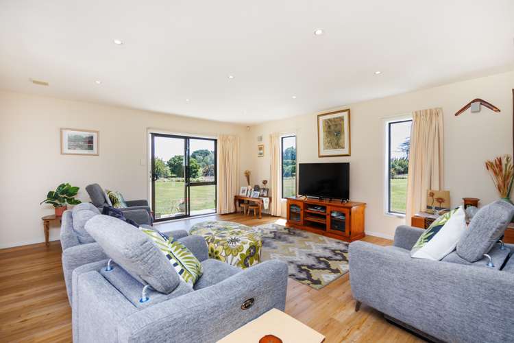 1078 Roberts Line Bunnythorpe_9