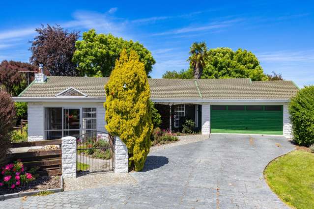 Family sized, vacant, and ready to add value